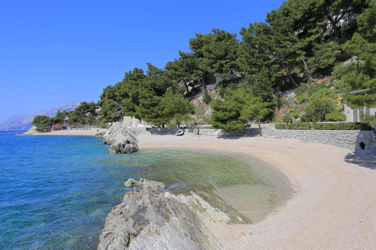 Apartments With A Parking Space Brela, Makarska - 11687 المظهر الخارجي الصورة