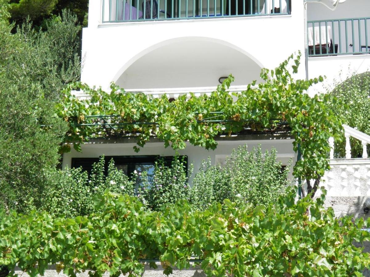 Apartments With A Parking Space Brela, Makarska - 11687 المظهر الخارجي الصورة