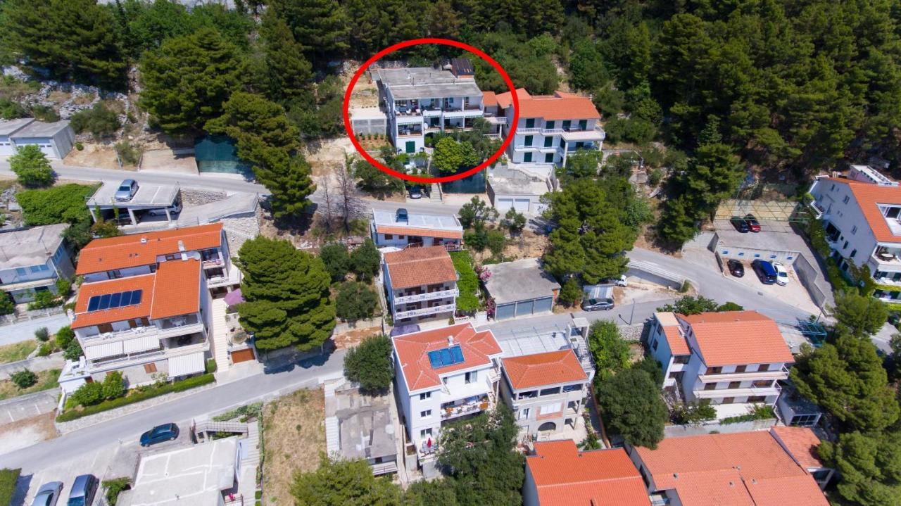 Apartments With A Parking Space Brela, Makarska - 11687 المظهر الخارجي الصورة