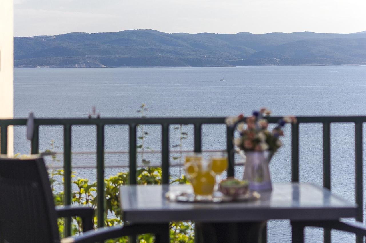 Apartments With A Parking Space Brela, Makarska - 11687 المظهر الخارجي الصورة