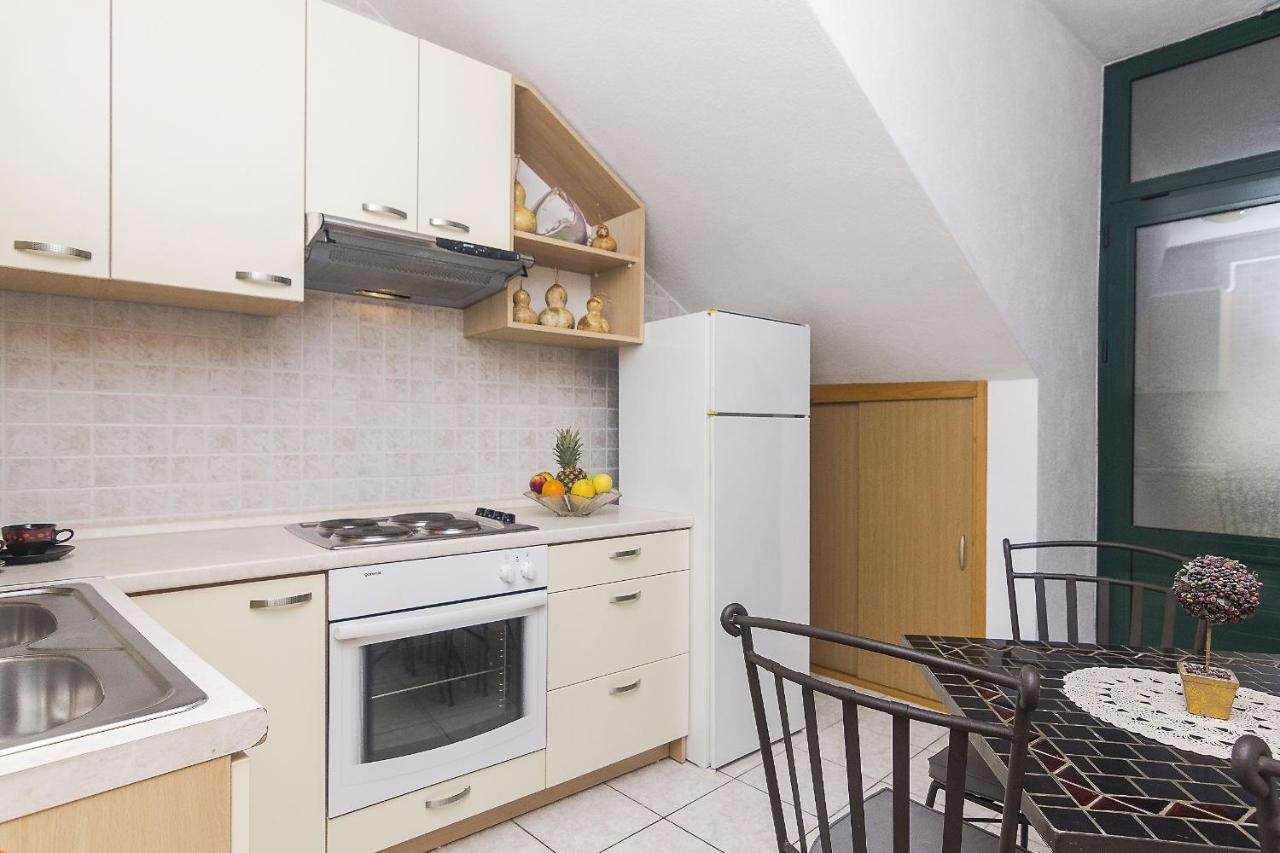 Apartments With A Parking Space Brela, Makarska - 11687 المظهر الخارجي الصورة