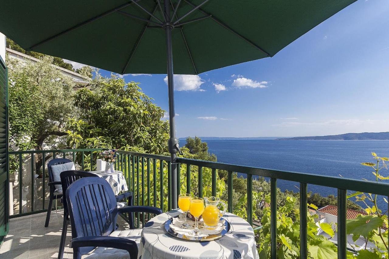 Apartments With A Parking Space Brela, Makarska - 11687 المظهر الخارجي الصورة