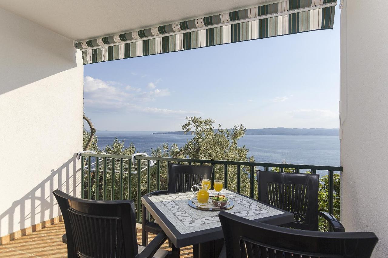 Apartments With A Parking Space Brela, Makarska - 11687 المظهر الخارجي الصورة