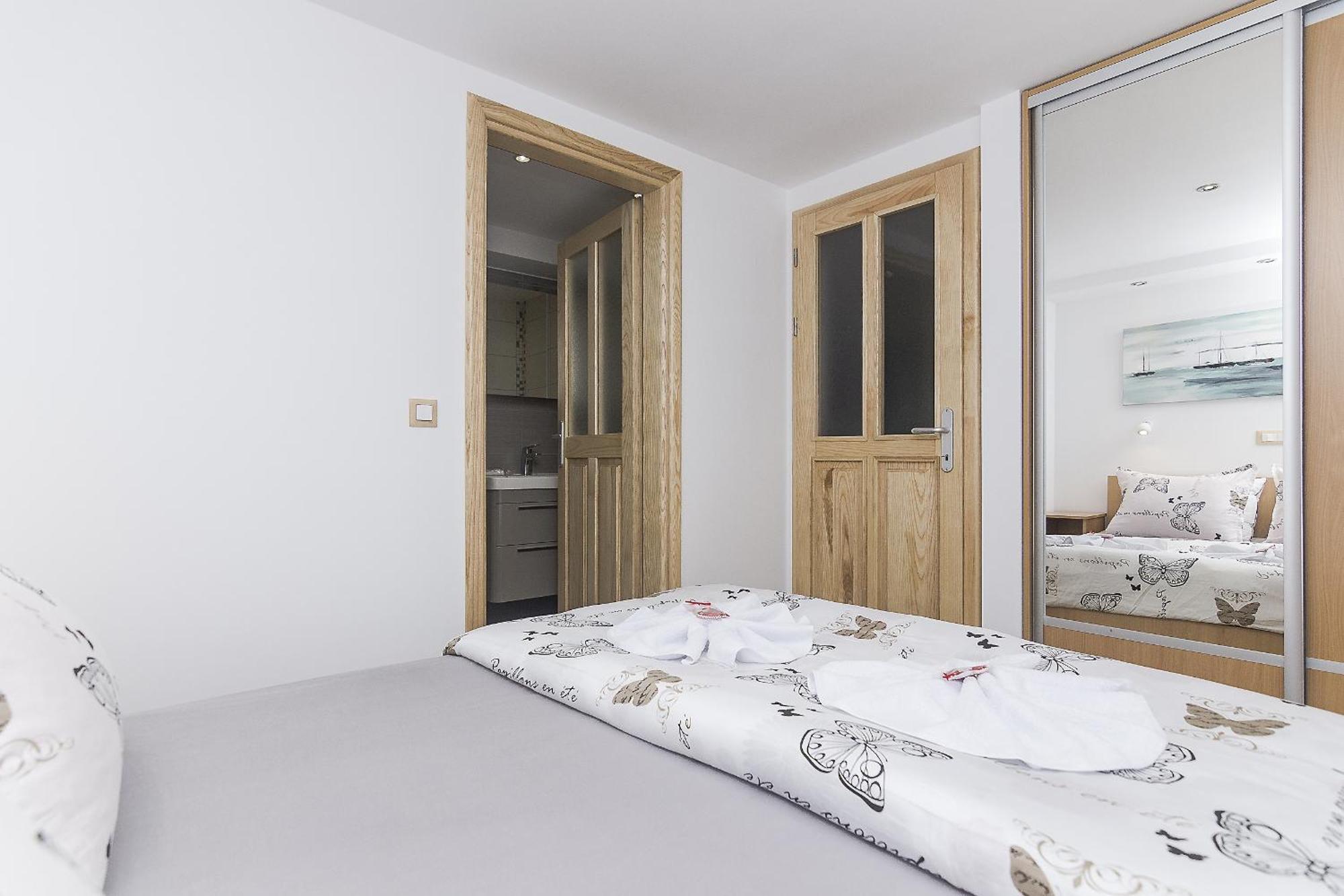 Apartments With A Parking Space Brela, Makarska - 11687 الغرفة الصورة