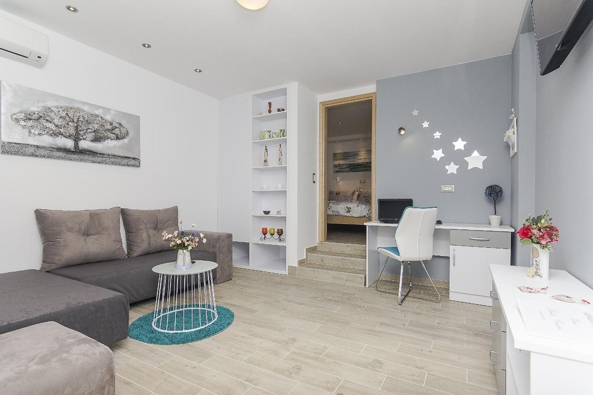 Apartments With A Parking Space Brela, Makarska - 11687 الغرفة الصورة