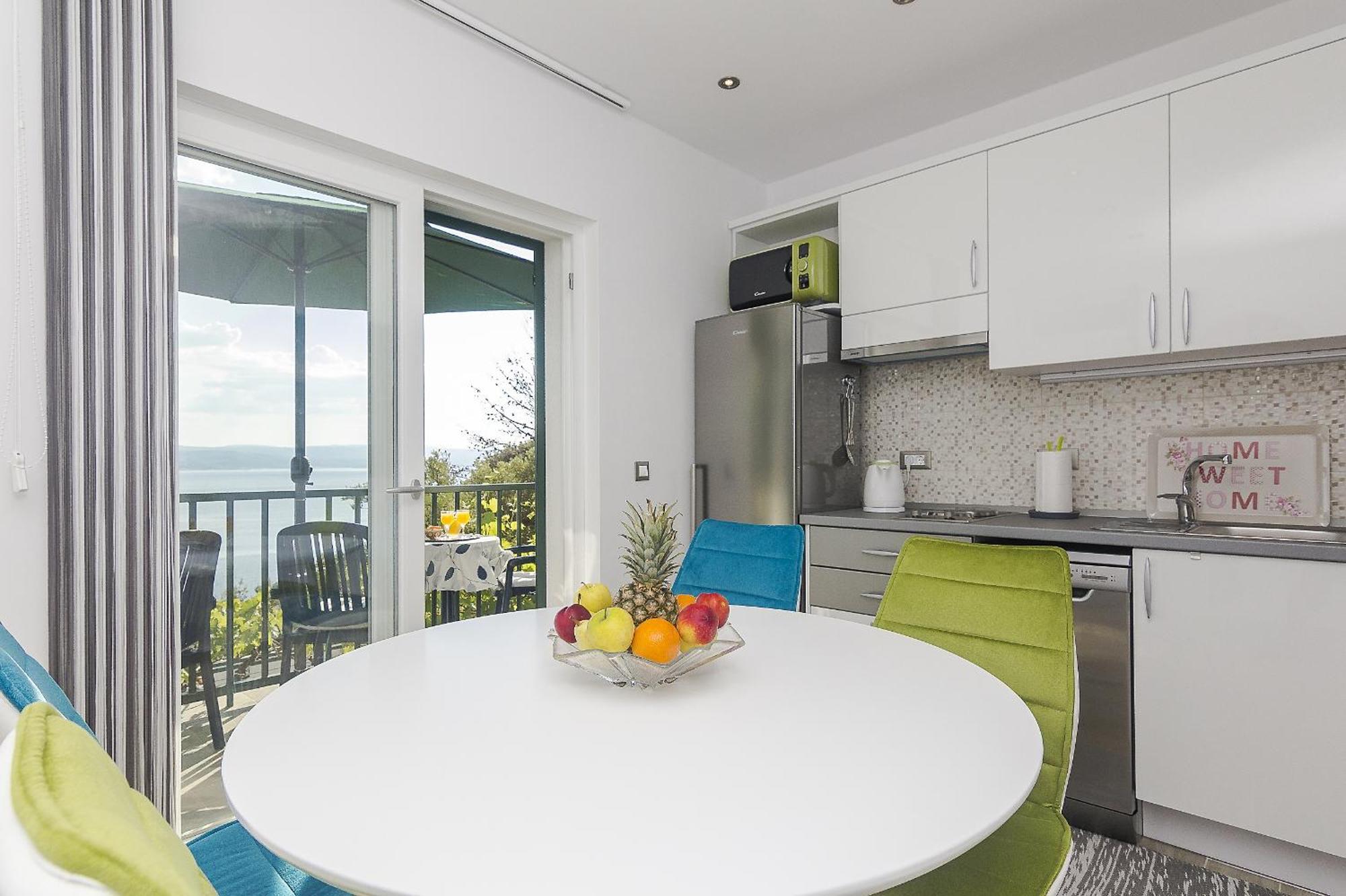 Apartments With A Parking Space Brela, Makarska - 11687 الغرفة الصورة
